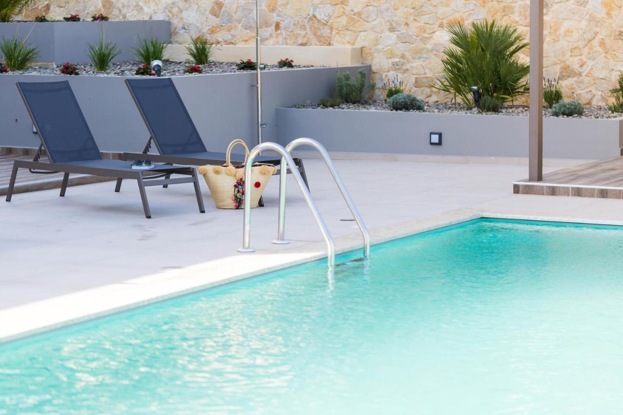 Villa Aelia I Modern & Ideal For Large Groups Γαλατάς Εξωτερικό φωτογραφία
