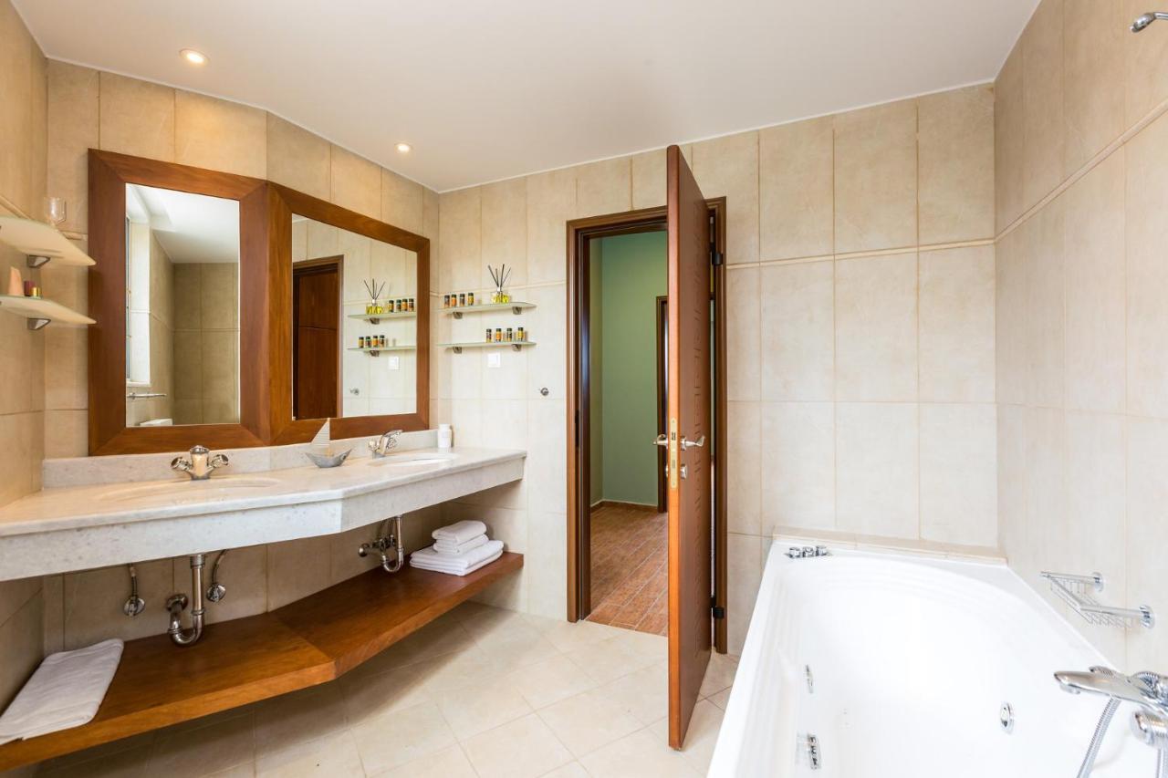 Villa Aelia I Modern & Ideal For Large Groups Γαλατάς Εξωτερικό φωτογραφία